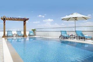 Urlaub im Hilton Garden Inn Dubai Al Muraqabat - hier günstig online buchen