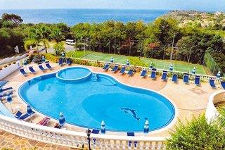 Urlaub im Hotel Villaggio Pineta Petto Bianco - hier günstig online buchen