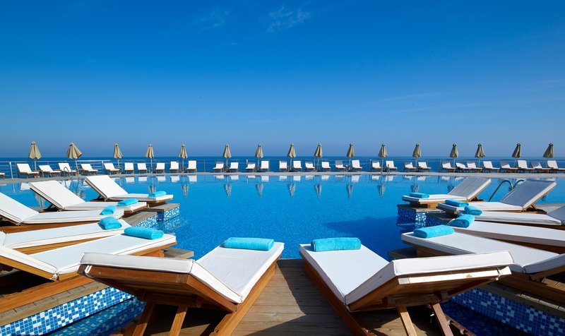 Urlaub im The Royal Blue Resort & Spa - hier günstig online buchen